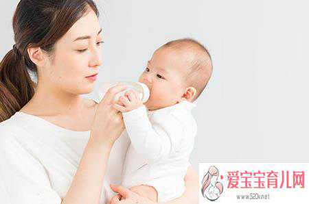 上海助孕中介哪里好_新手妈妈注意：婴儿手指险被母亲秀发&quot;勒断&quot;